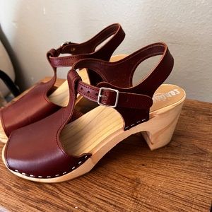 Sandgrens Clogs Cognac color size 9